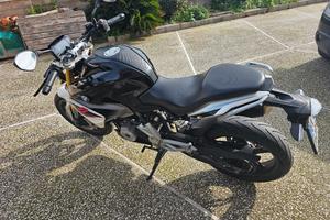 BMW G 320R