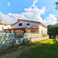 3 LOCALI A CENTOLA