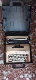 macchina da scrivere Olivetti  lettera 35