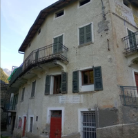 Vecchia Osteria nel borgo in montagna, Valtellina