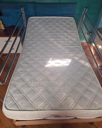Letto elettrico per disabili  con telecomando  per