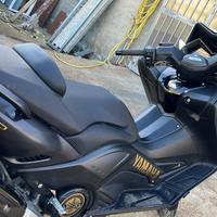 Yamaha t Max