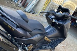 Yamaha t Max