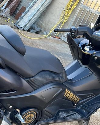 Yamaha t Max