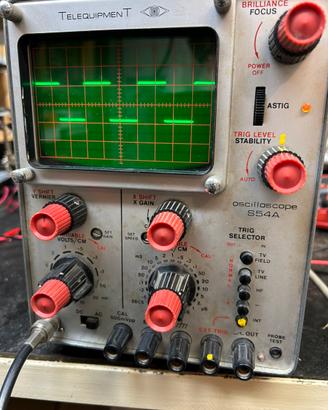 Oscilloscopio telequipment tektronix.