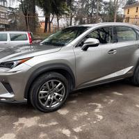 Lexus NX 300h Hybrid 4WD Luxury