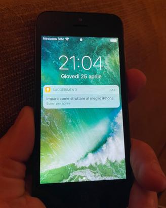 iPhone 5 16gb  FUNZIONA+ iPhone 5 16gb per ricambi