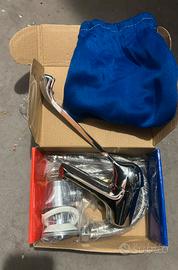 Rubinetto miscelatore con leva clinica