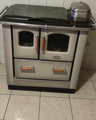 stufa a legna con forno sideros