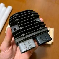 Regolatore di tensione