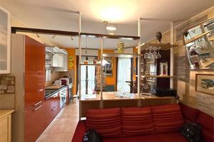 BILOCALE ARREDATO con BALCONE VERANDATO