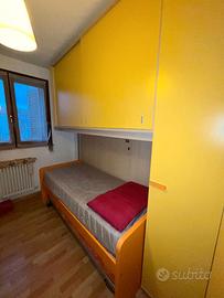 Cameretta a ponte con cabina armadio