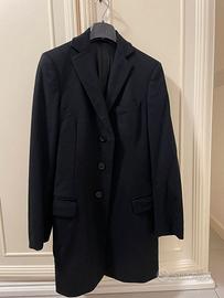 Cappotto nero elegante uomo Tardia