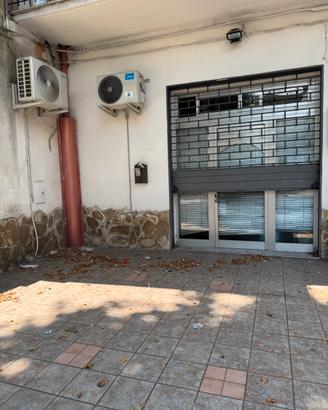 Locale commerciale di 70 m2