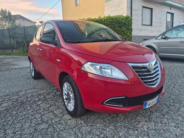 Lancia Ypsilon 0.9 TwinAir 85 CV 5 porte Metano Ec