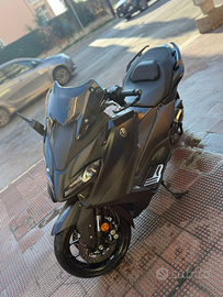 Tmax 560 Total Black 2024