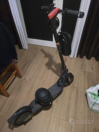 Ninebot Kickscooter F2 Segway Monopattino 