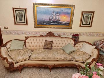 salotto in legno noce intagliato 