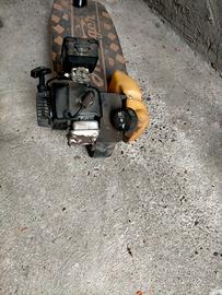 Monopattino a motore a scoppio