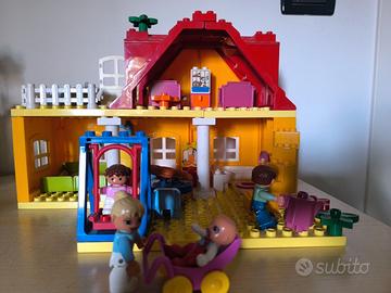 Lego DUPLO FAMILY HOUSE