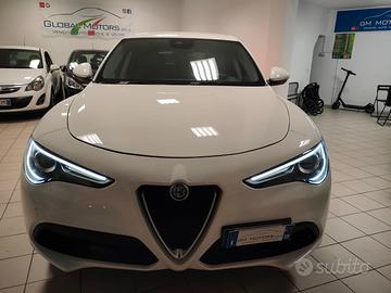 Alfa Romeo Stelvio 2.2 Turbodiesel 160 CV AT8 RWD 