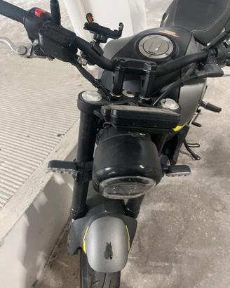 Benelli leoncino 250cc (passaggio,casco,giubbotto)