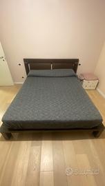 Letto in doghe di legno