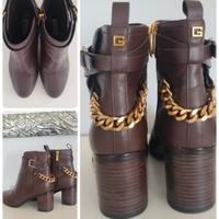 Tronchetto  Stivaletti Guess marrone n. 37  