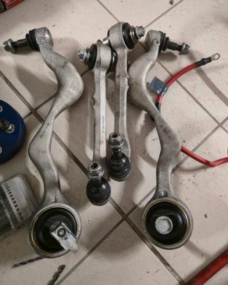Bracci anteriori BMW E90 nuovi con Powerflex neri