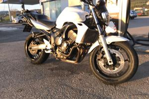 Yamaha FZ6