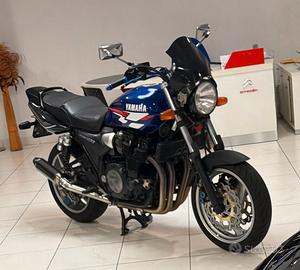 Yamaha XJR 