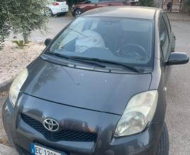 Yaris 1.0 in Perfette condizioni