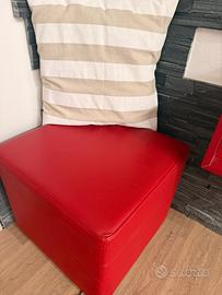 Pouf rosso quadrato  con ruote in pelle