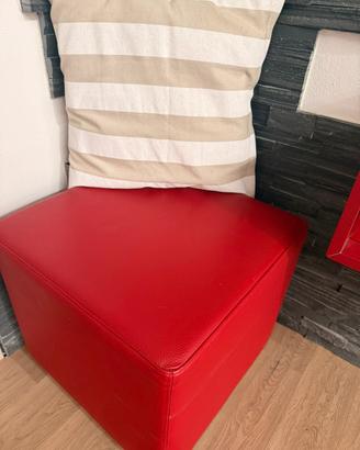 Pouf rosso quadrato  con ruote in pelle