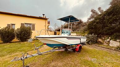 Barca m460 senza motore con carrello