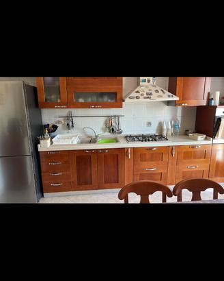 cucina componibile  con ante in legno 
