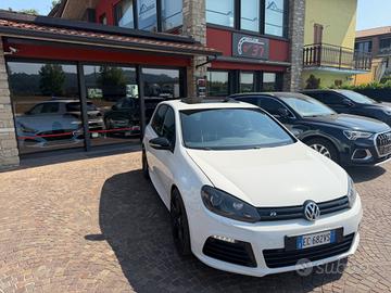 Volkswagen Golf 2.0 TSI 4mot. 5p. R