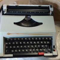 Macchina da scrivere vintage