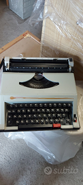 Macchina da scrivere vintage