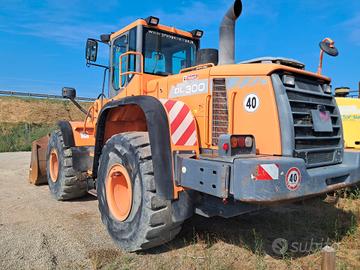 B431-Pala gommata articolata Doosan DL300