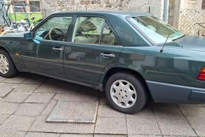 Mercedes Benz W124 200E 1988