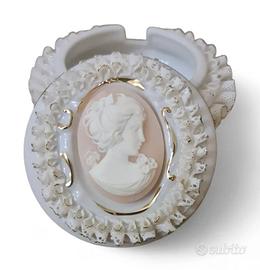 Zuccheriera capodimonte con cammeo in pizzo