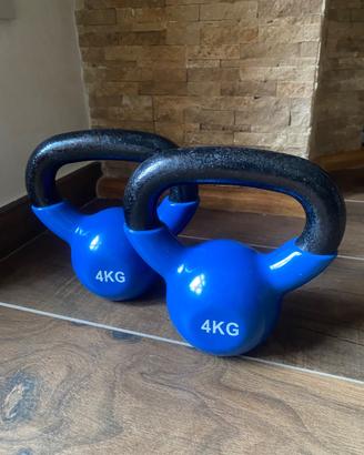 Pesi palestra:kettlebell 4 kg,manubrio 5 kg,dischi