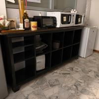 Credenza con piano in marmo