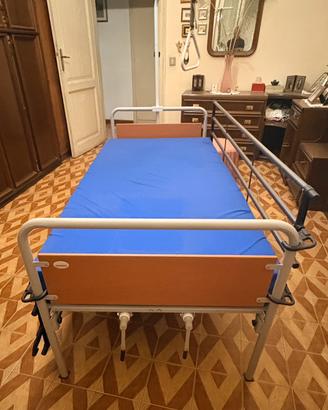 Letto anziani completo sponde e sollevatore