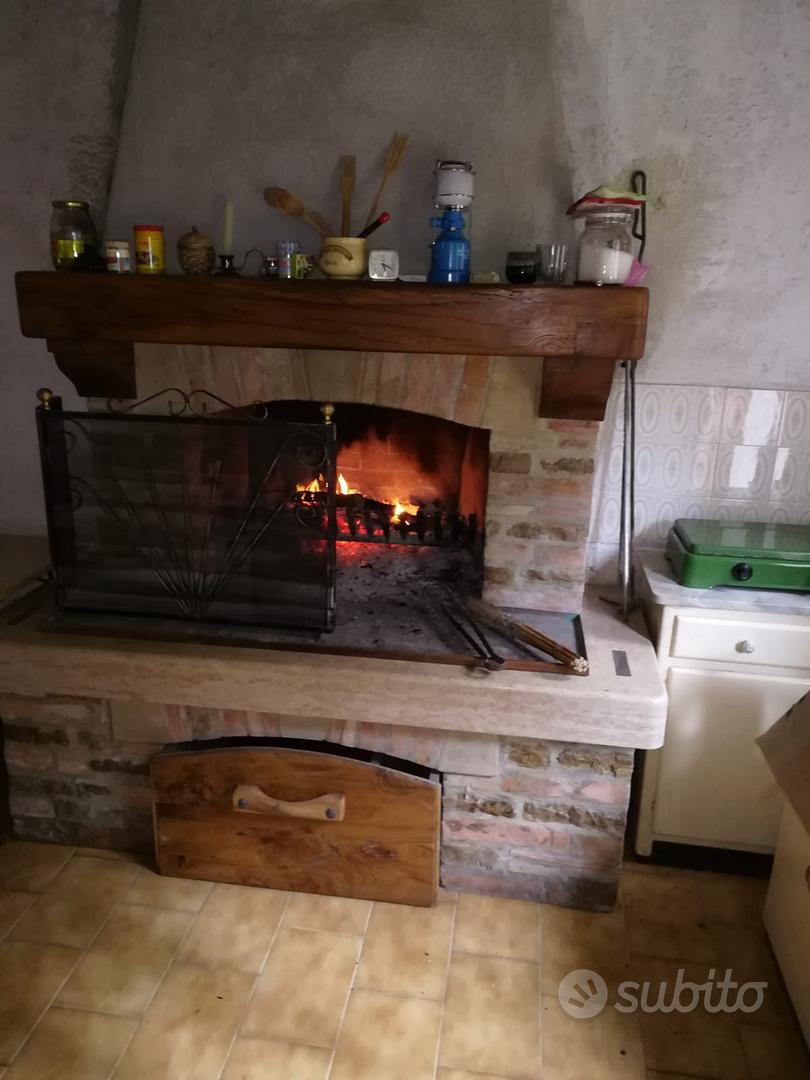 Rustico e 40.000 m² di bosco - Vista 5