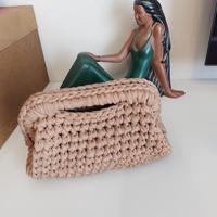 borda clutch marrone