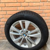 4 gomme chiodate Continental su cerchi BMW