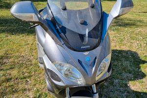 Piaggio x9 evolution 250