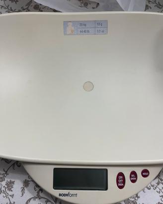 Bilancia per neonati